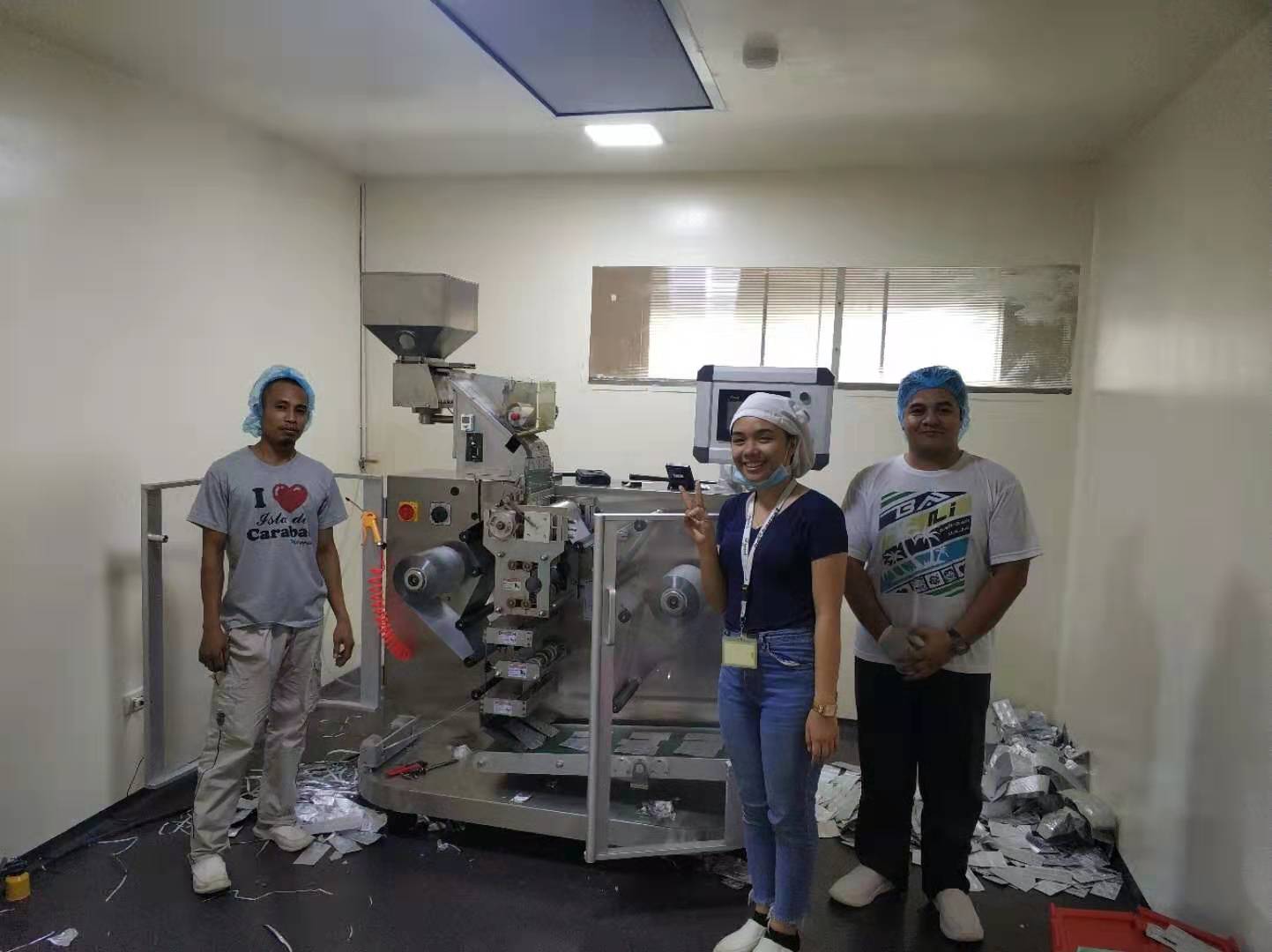 Filipina --- Instalación de la máquina de llenado y la máquina de llenado de la cápsula