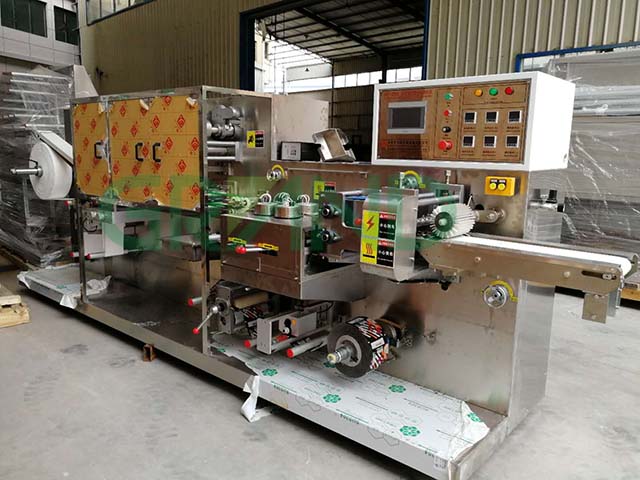 M&aacute;quina de embalaje de tejido h&uacute;medo