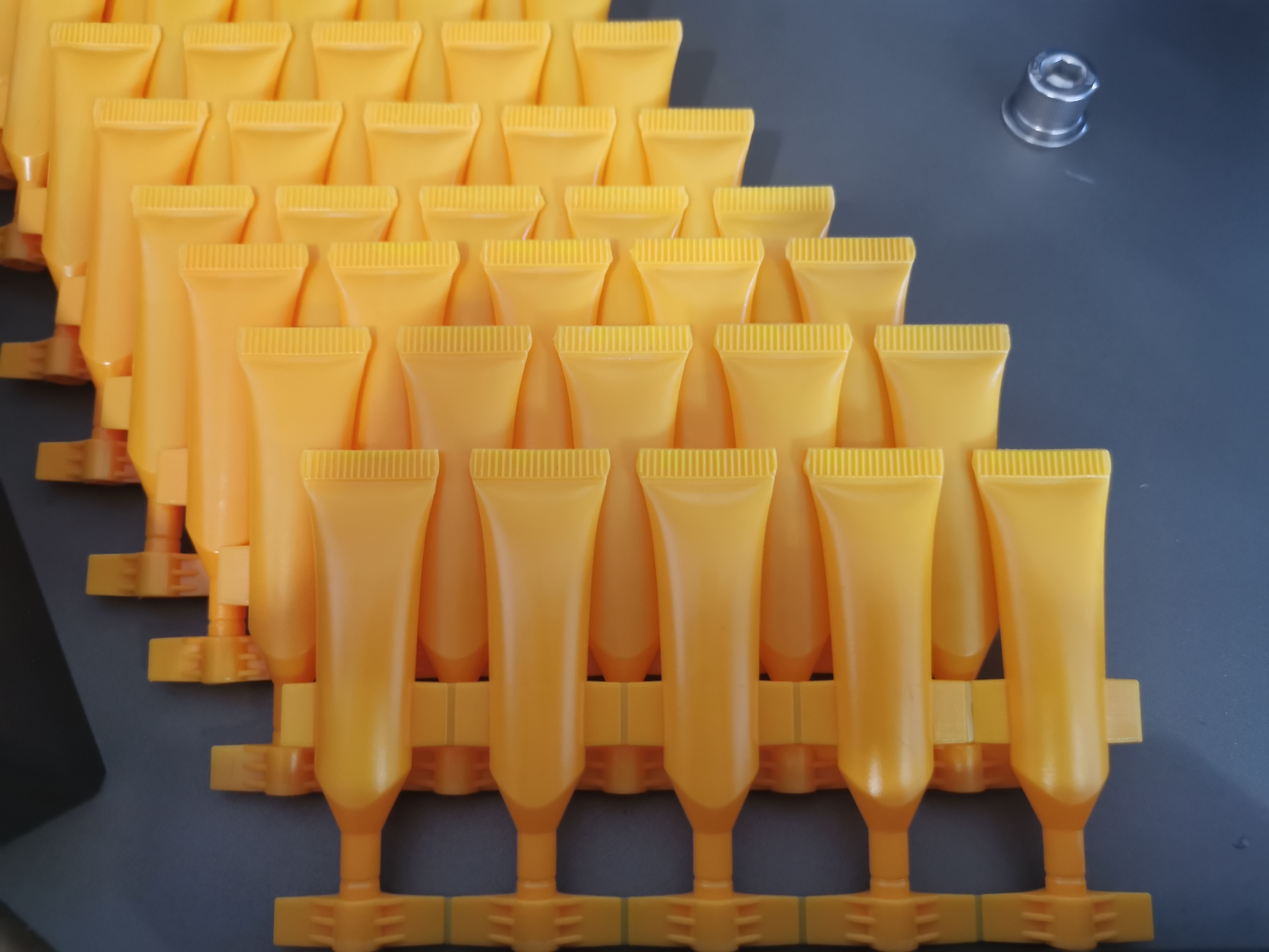 Tubo de tiras para cosm&eacute;tico